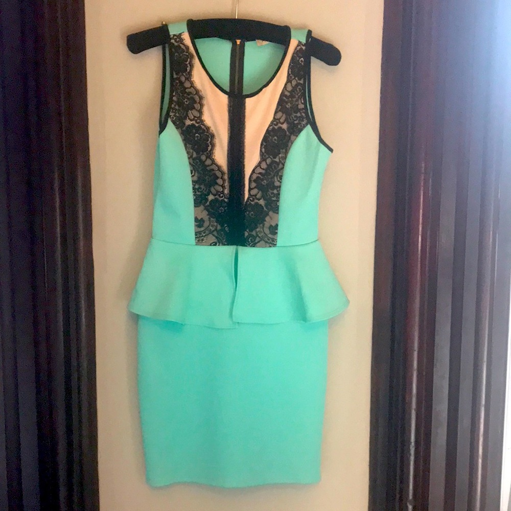 👗Peplum Dress👗